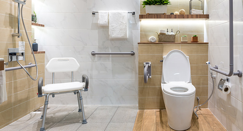 Choisir son fauteuil de douche à mobilité réduite